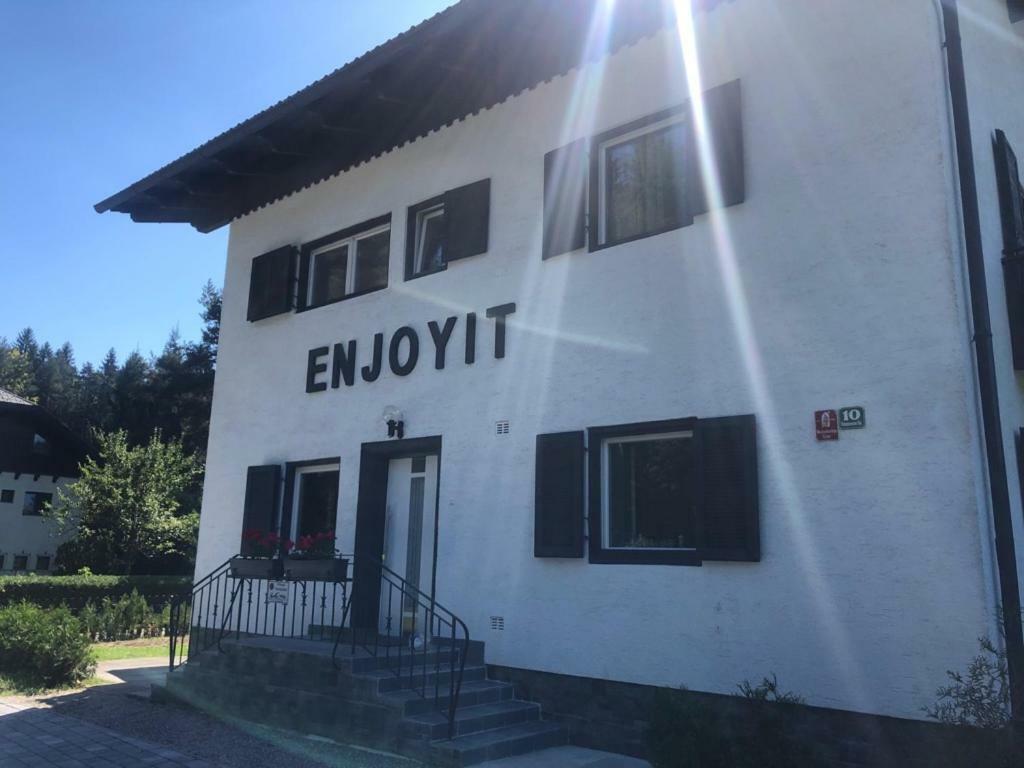 Enjoyit Velden West Hotell Selpritsch Eksteriør bilde